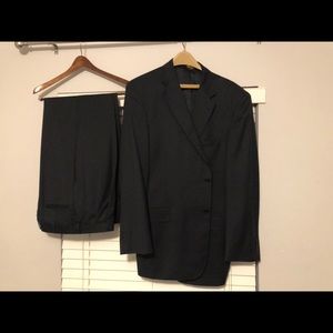Joseph a banks signature gold suit size 46 long